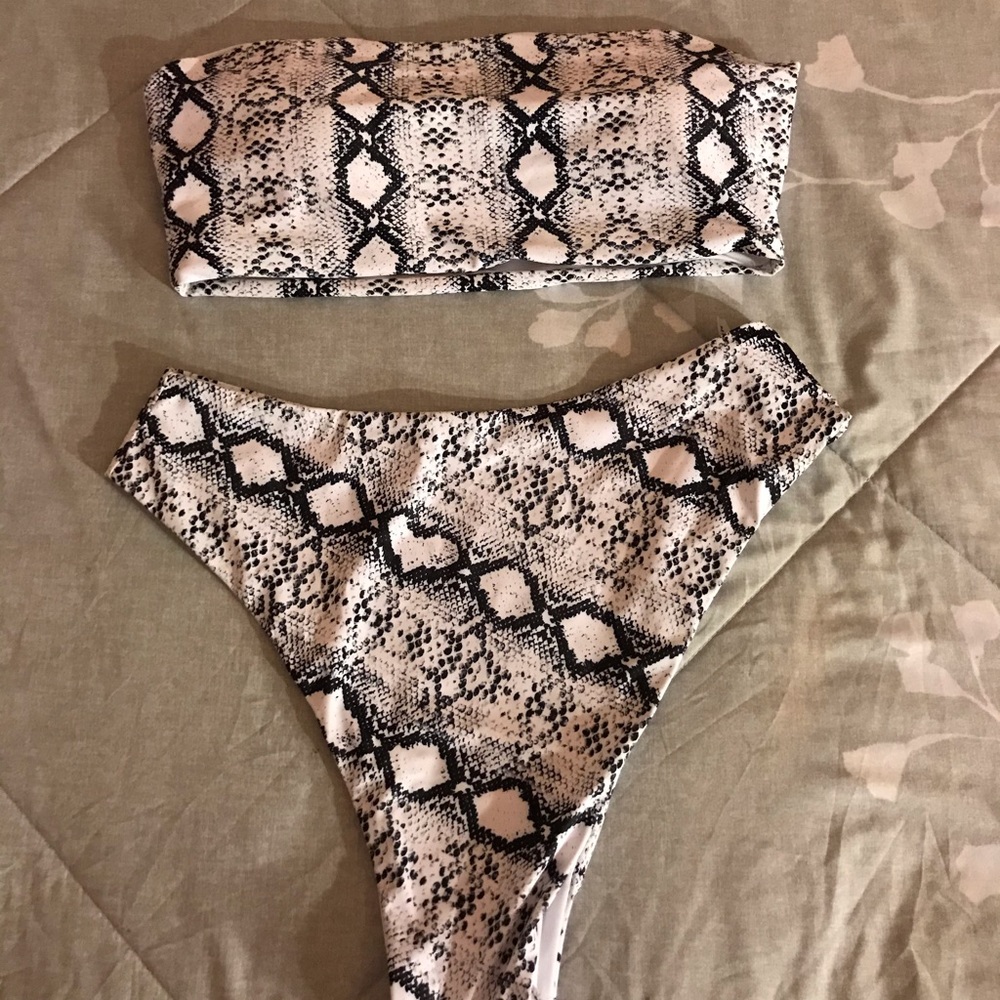 Brand new White & black snake skin bikini